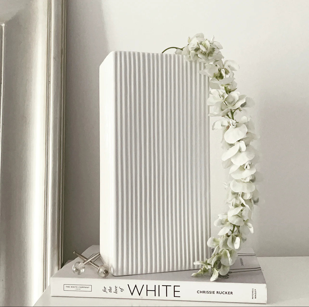 Blake Vase Glossy White