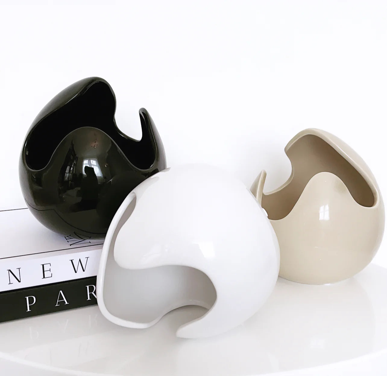 Tula White Glossy Vase