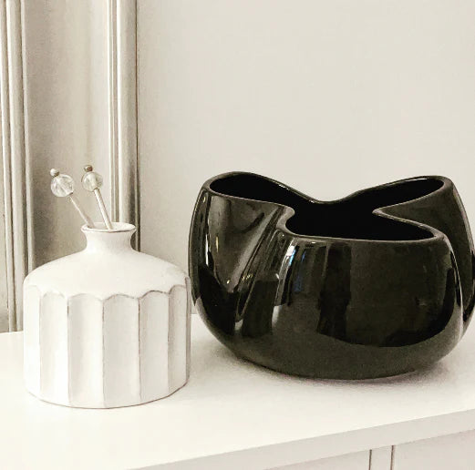 Glossy Black Sutton bowl